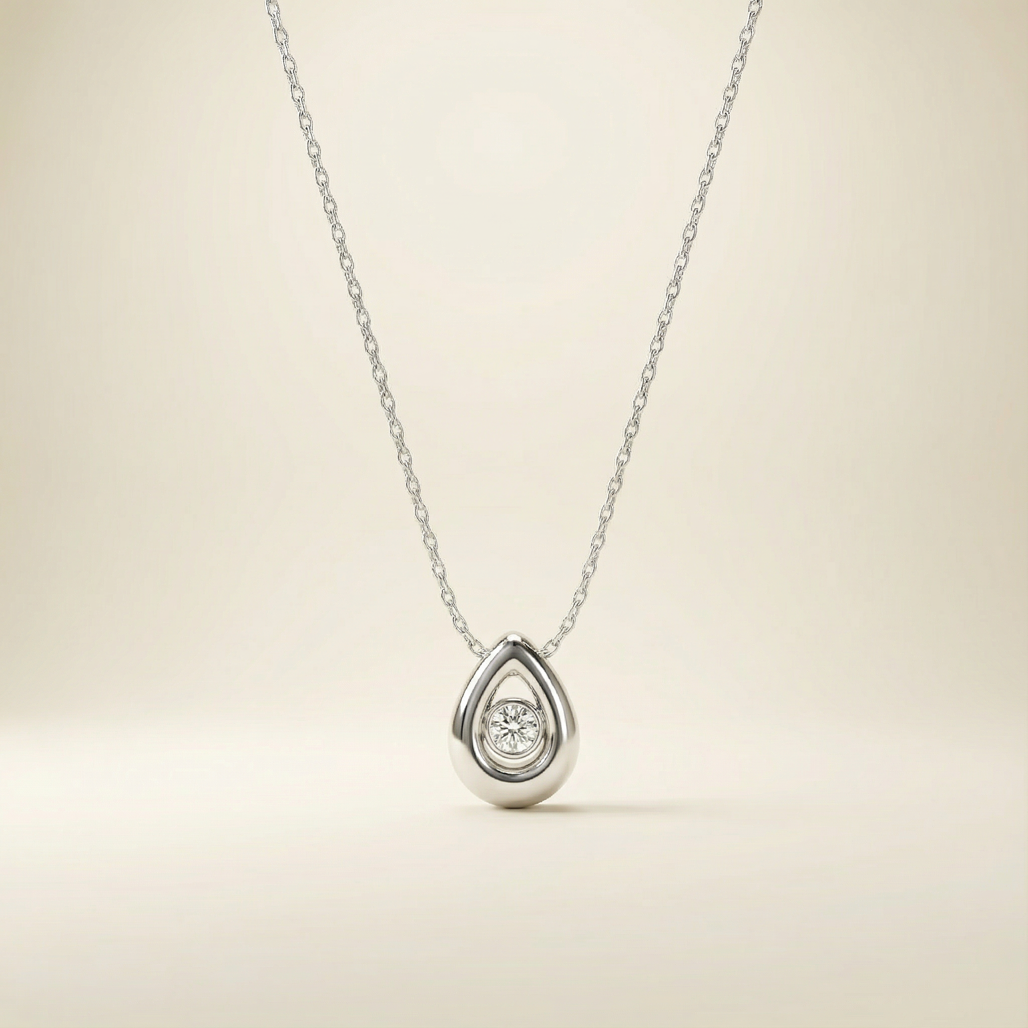 Collana Pendente Aurora placcata argento con pendente a goccia e zircone