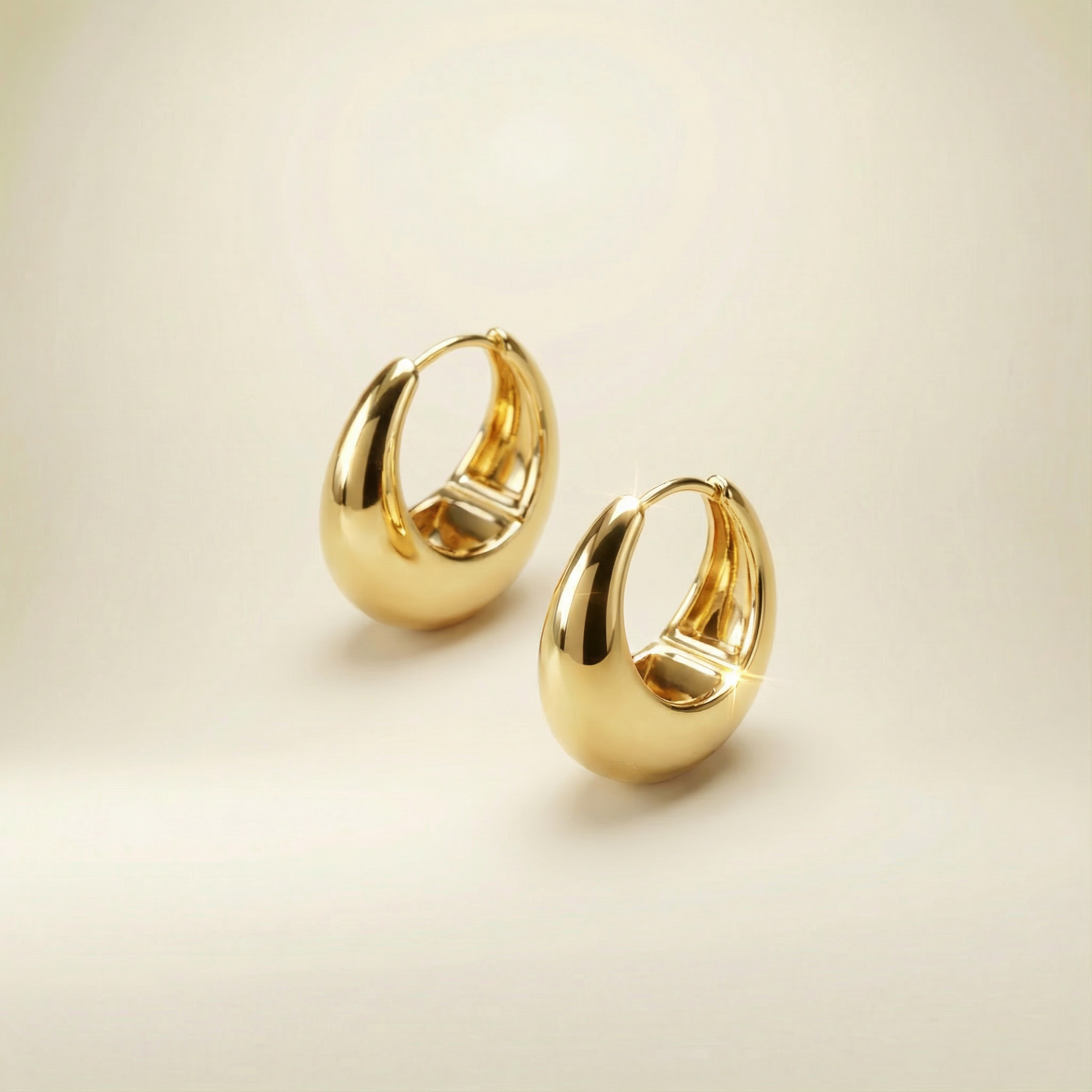 Orecchini Goccia Aurora placcati oro 18k dal design scultoreo a goccia