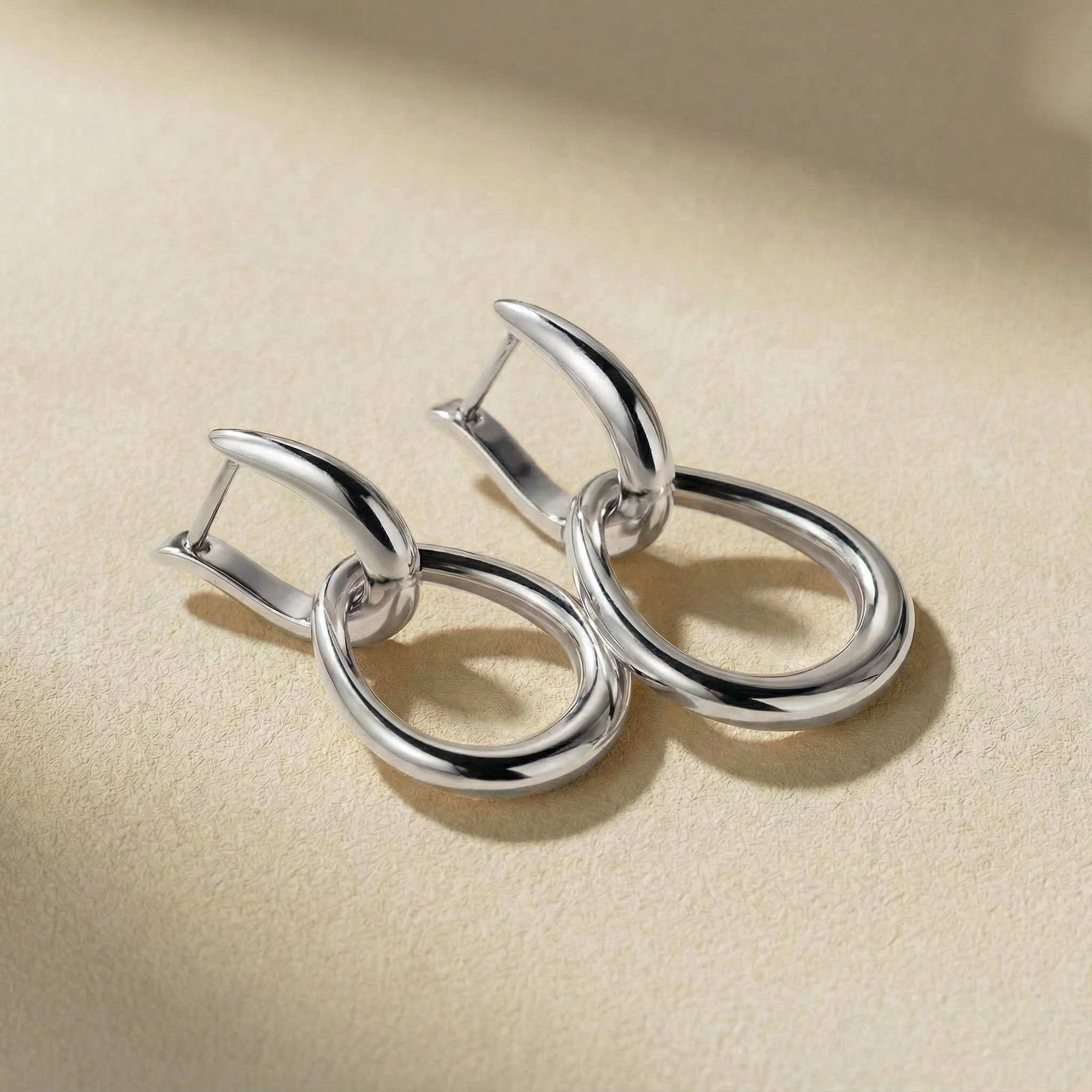 Orecchini Etere Essenza placcati argento con design a doppio ovale