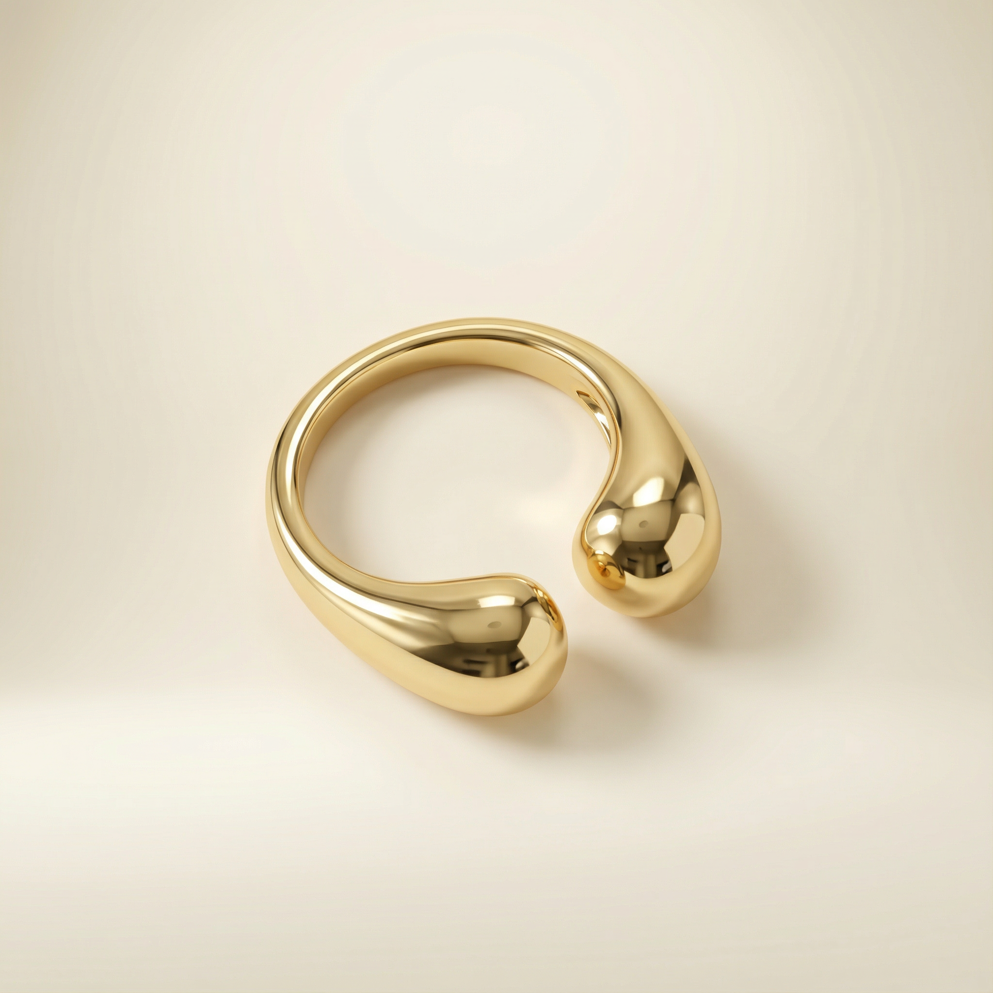 Anello Goccia Essenza placcato oro 18k dal design fluido